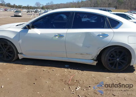 2017 Nissan Altima 2.5 Sr z USA, uszkodzony, nr VIN 1N4AL3AP6HC189052